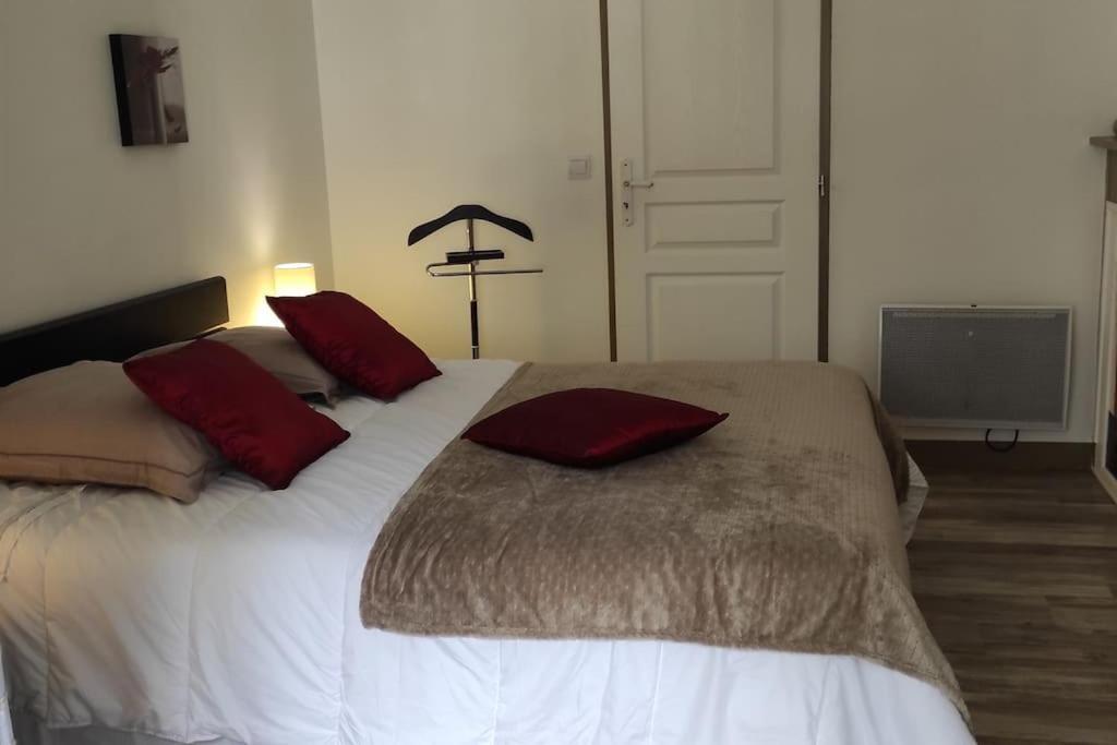 Appartamento Chez Ghys Eaux-Bonnes Esterno foto