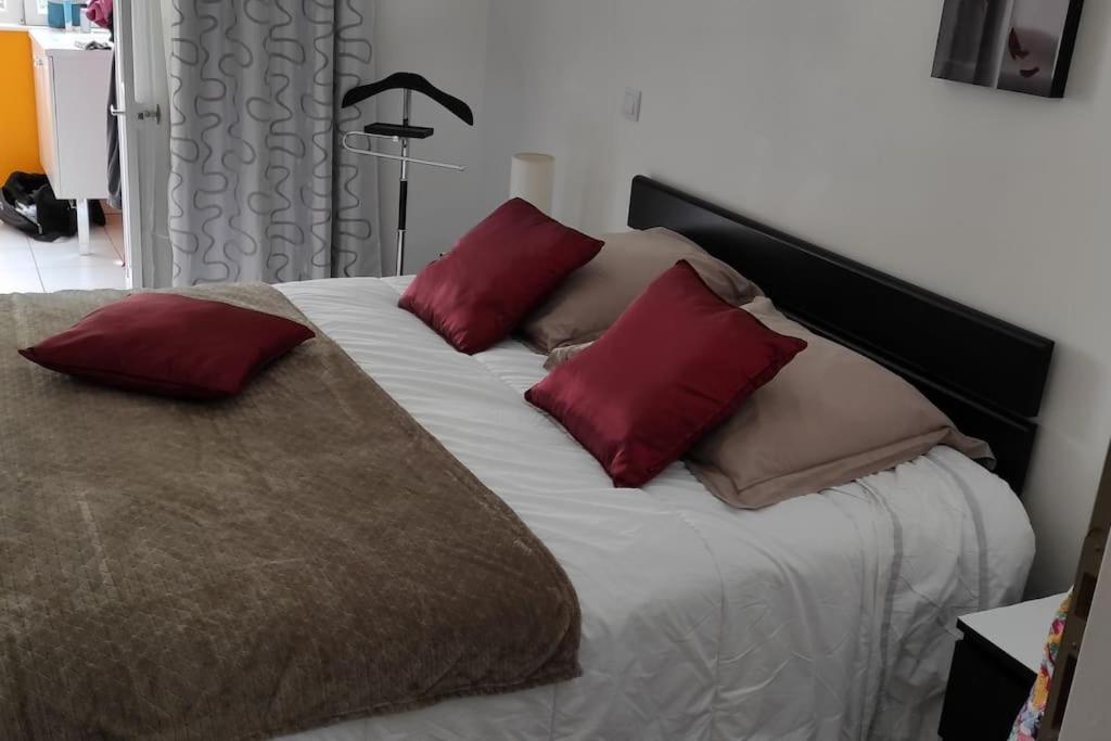 Appartamento Chez Ghys Eaux-Bonnes Esterno foto