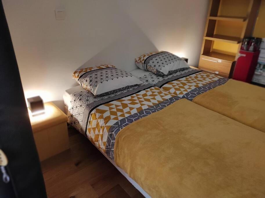 Appartamento Chez Ghys Eaux-Bonnes Esterno foto