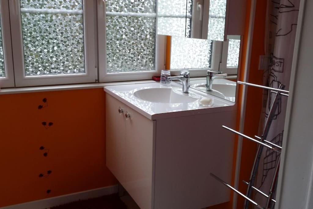 Appartamento Chez Ghys Eaux-Bonnes Esterno foto